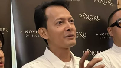 Fedi Nuril Bintangi Film ‘Pangku’ Dari Reza Rahadian
